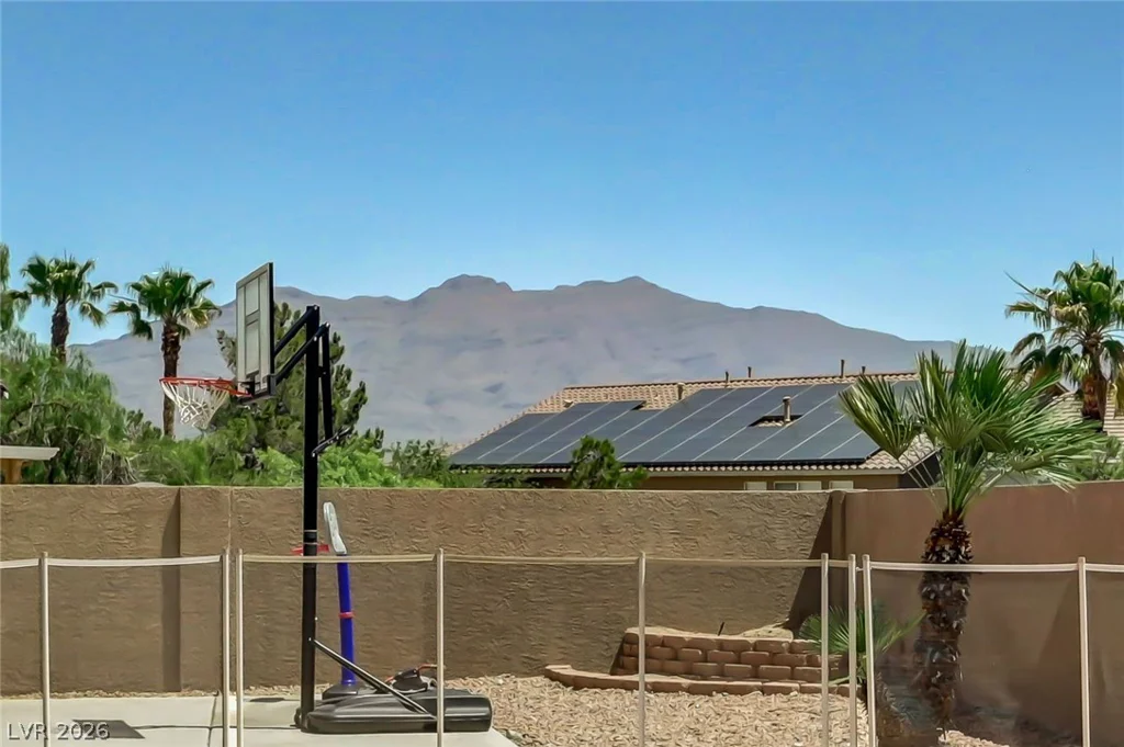 9304 Brilliant Ore, Las Vegas, NV 89143