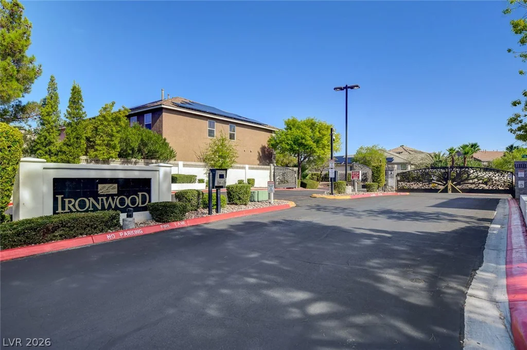 9304 Brilliant Ore, Las Vegas, NV 89143