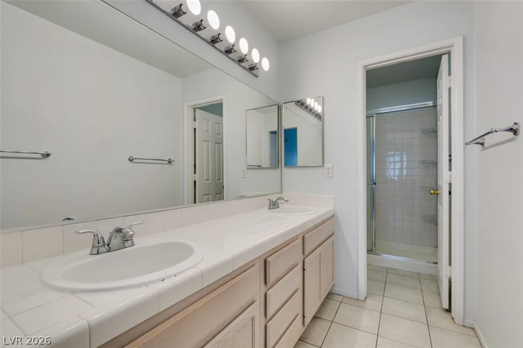 2725 Nellis, Las Vegas, NV 89121