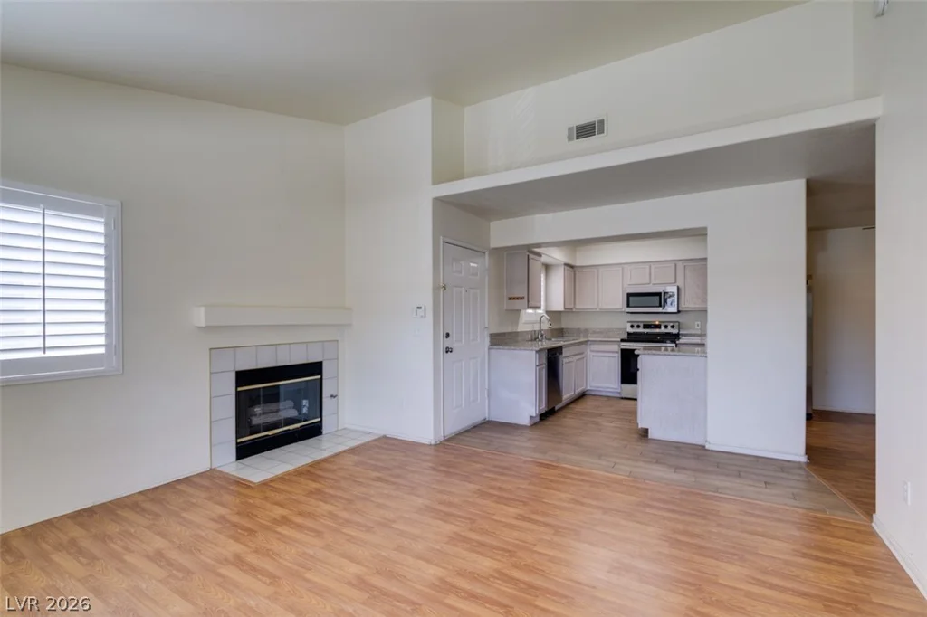 2725 Nellis, Las Vegas, NV 89121