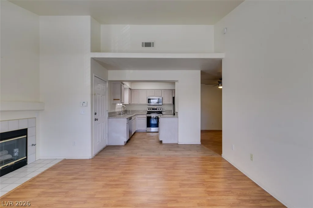 2725 Nellis, Las Vegas, NV 89121