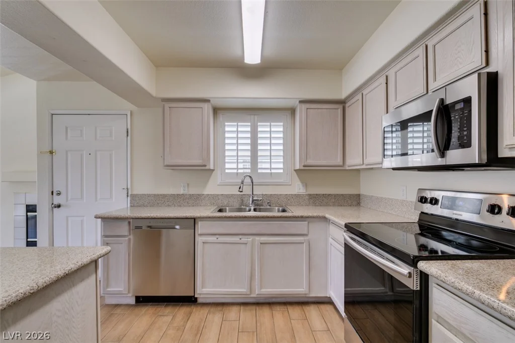 2725 Nellis, Las Vegas, NV 89121