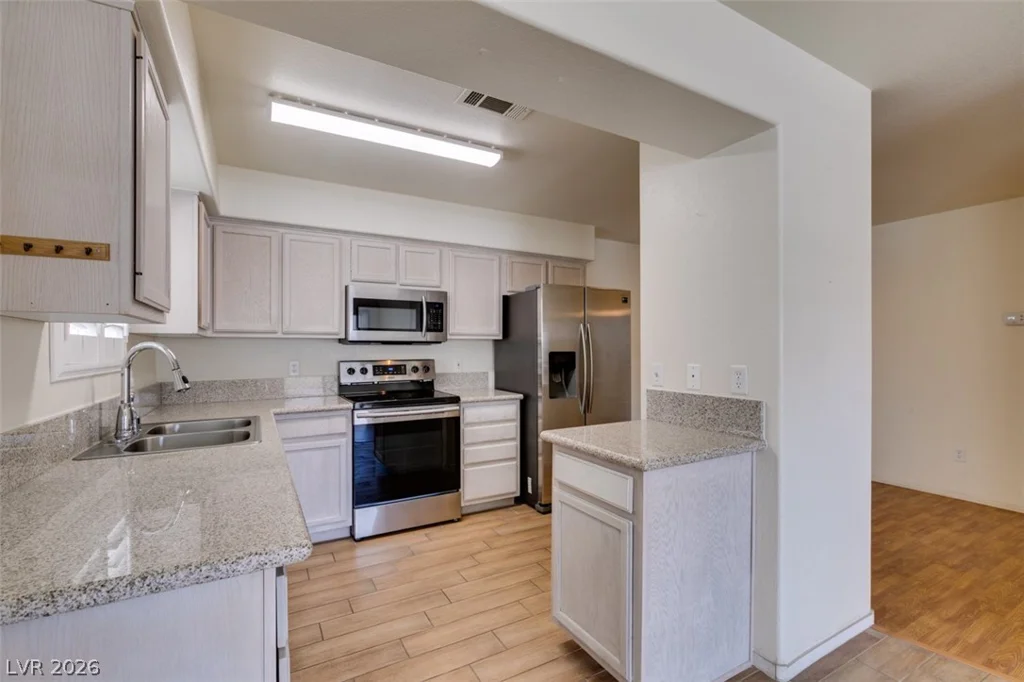 2725 Nellis, Las Vegas, NV 89121