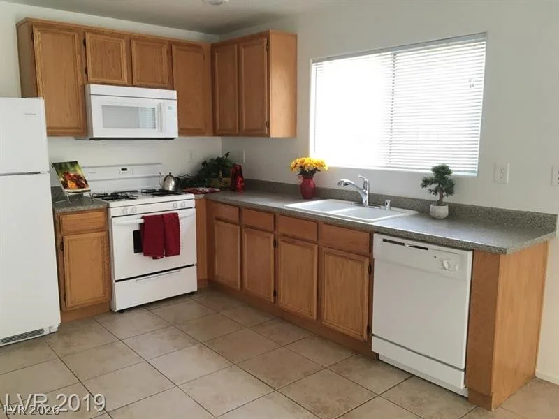 544 Mayfair Walk, Las Vegas, NV 89178