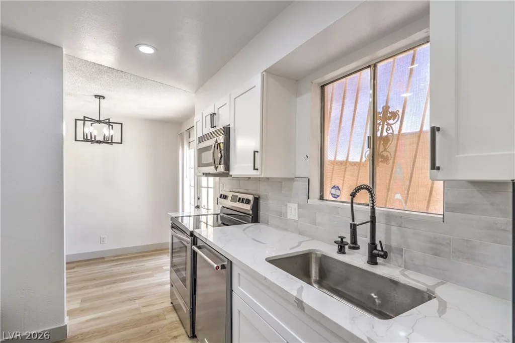 5086 Mountain Vista, Las Vegas, NV 89120