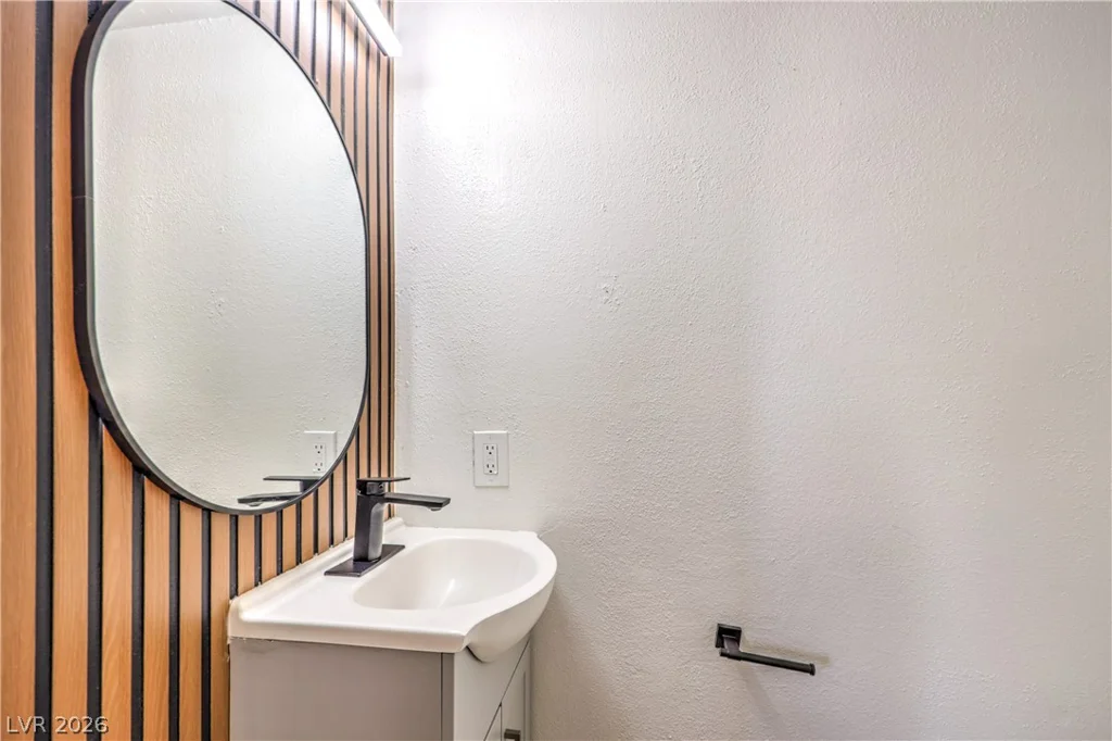 5086 Mountain Vista, Las Vegas, NV 89120