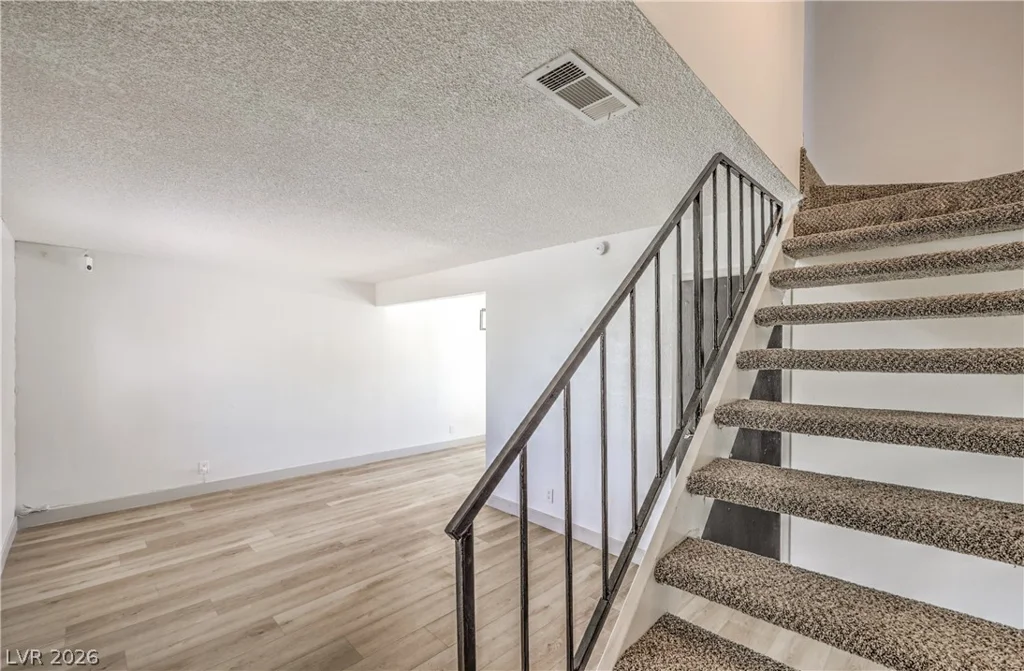 5086 Mountain Vista, Las Vegas, NV 89120