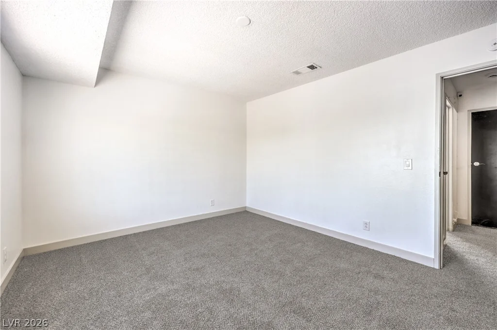 5086 Mountain Vista, Las Vegas, NV 89120