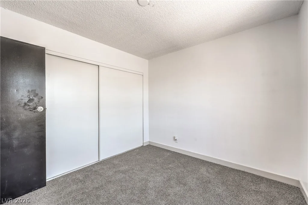 5086 Mountain Vista, Las Vegas, NV 89120