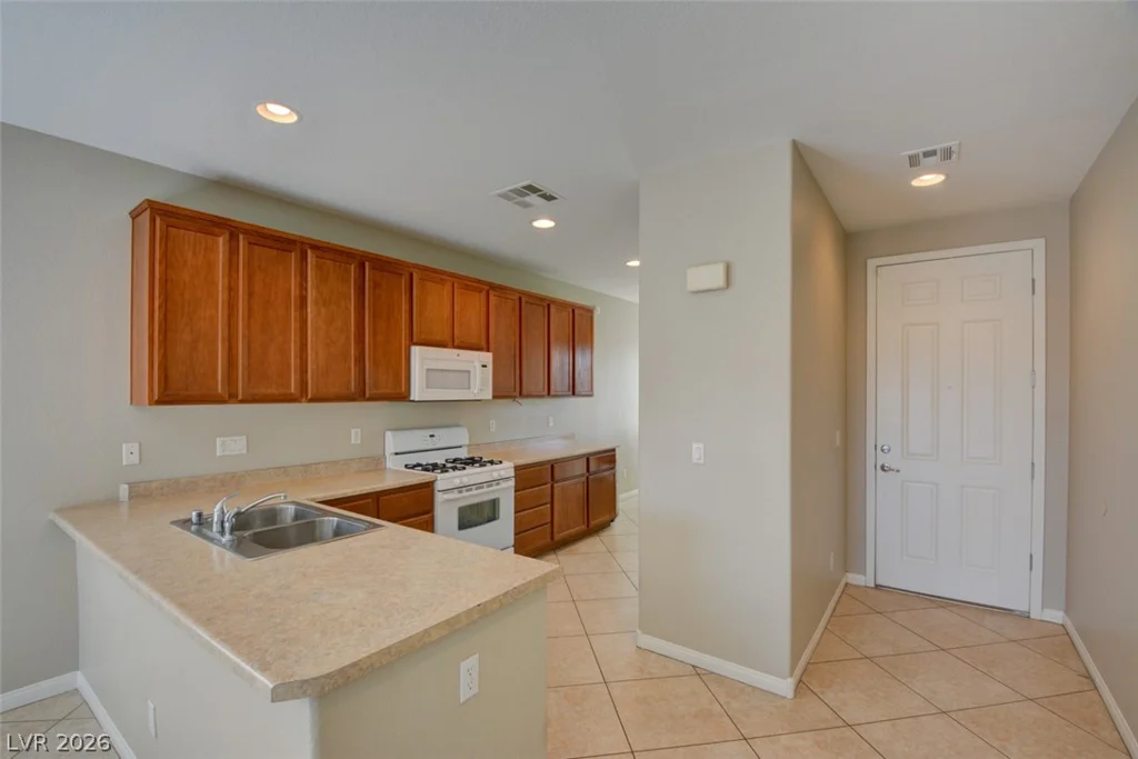 5940 Bellows Beach, North Las Vegas, NV 89081