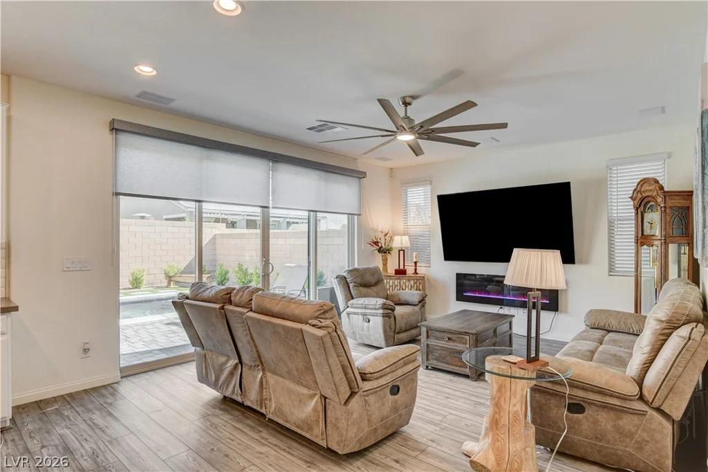 7450 Tinley Creek, Las Vegas, NV 89113