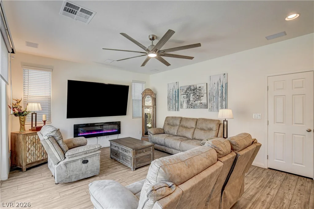 7450 Tinley Creek, Las Vegas, NV 89113