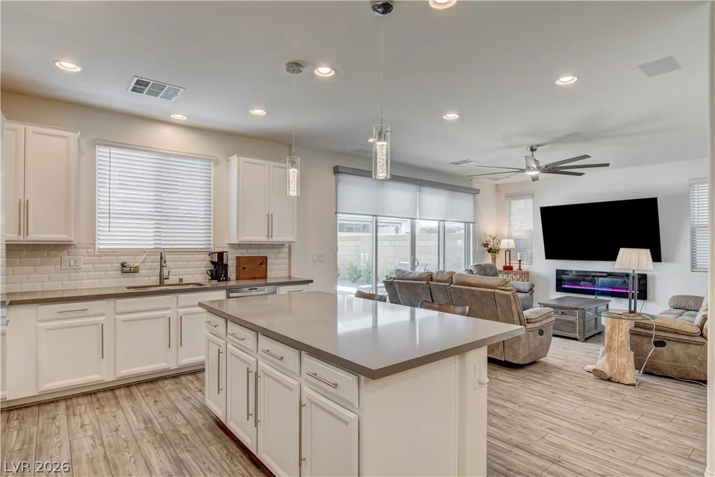 7450 Tinley Creek, Las Vegas, NV 89113