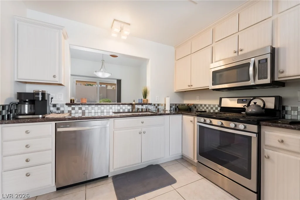2709 Copper Mesa, Las Vegas, NV 89134