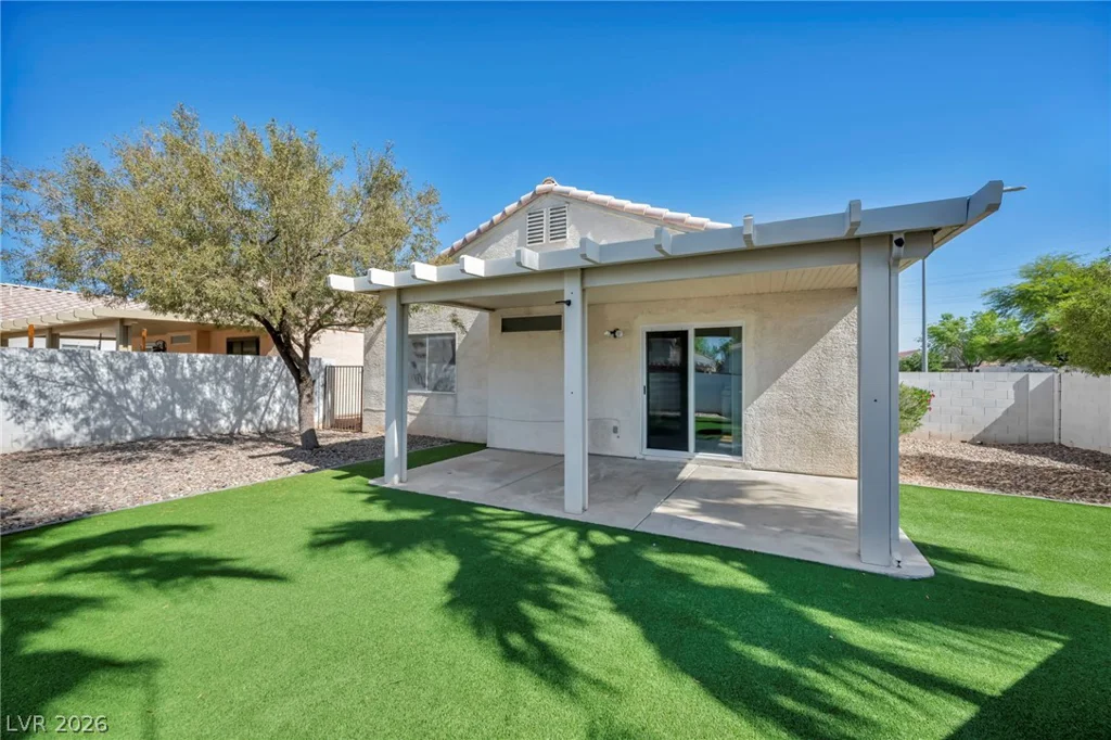 8201 Cactus Root, Las Vegas, NV 89129