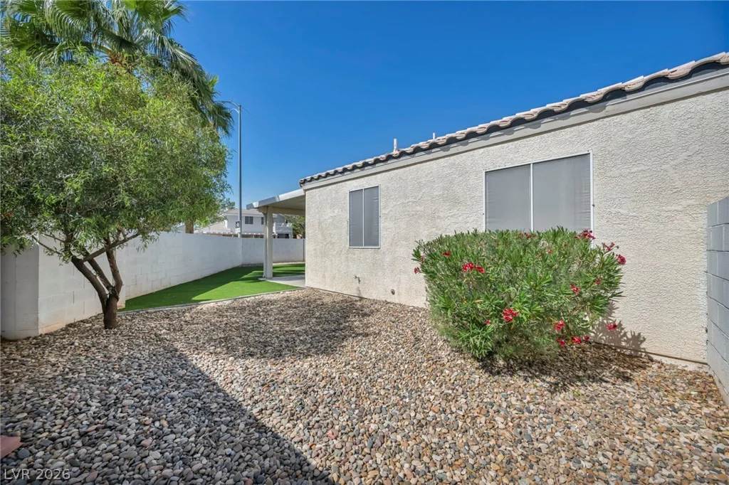 8201 Cactus Root, Las Vegas, NV 89129