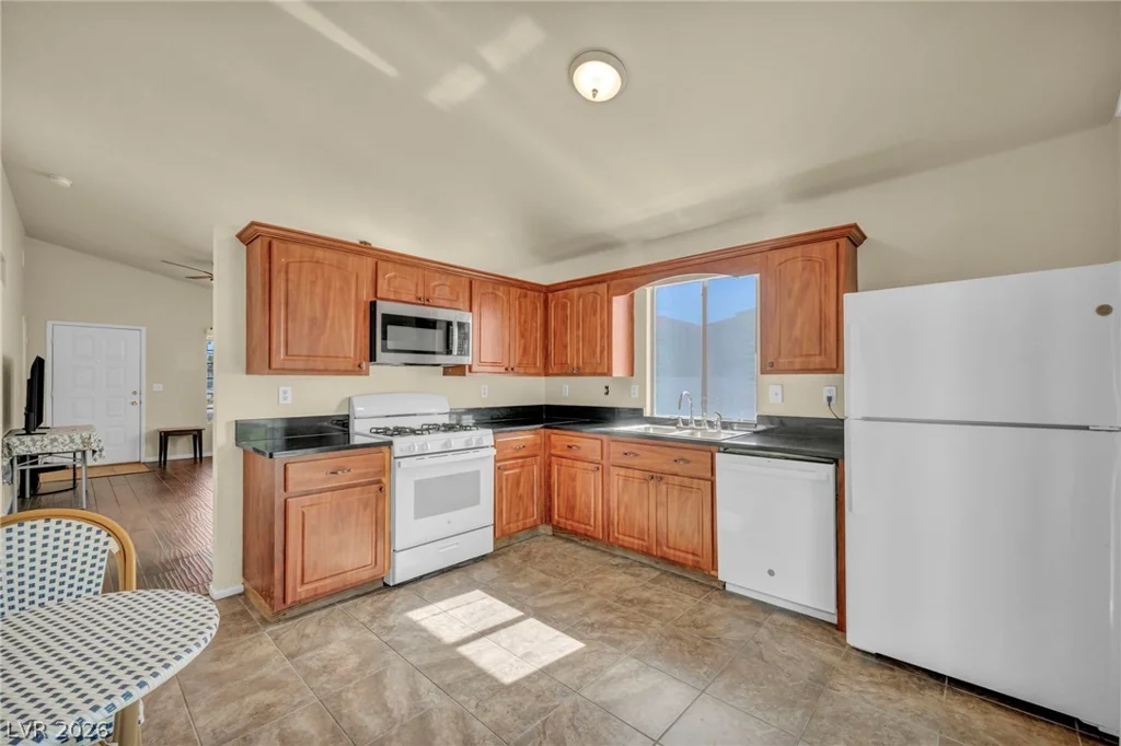 8201 Cactus Root, Las Vegas, NV 89129