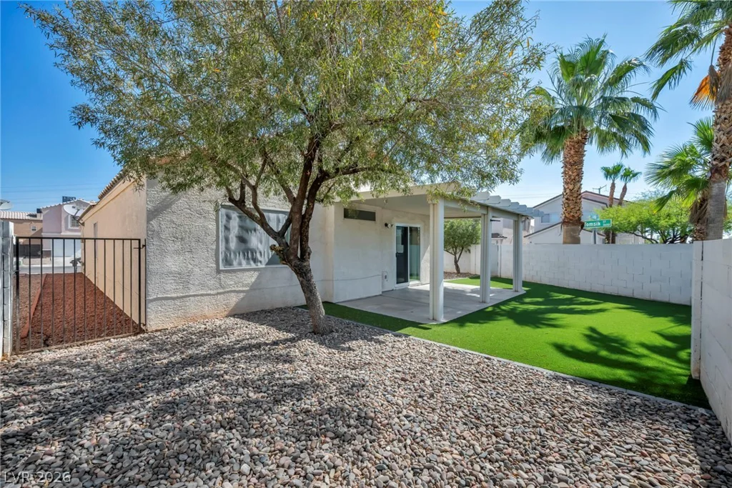 8201 Cactus Root, Las Vegas, NV 89129