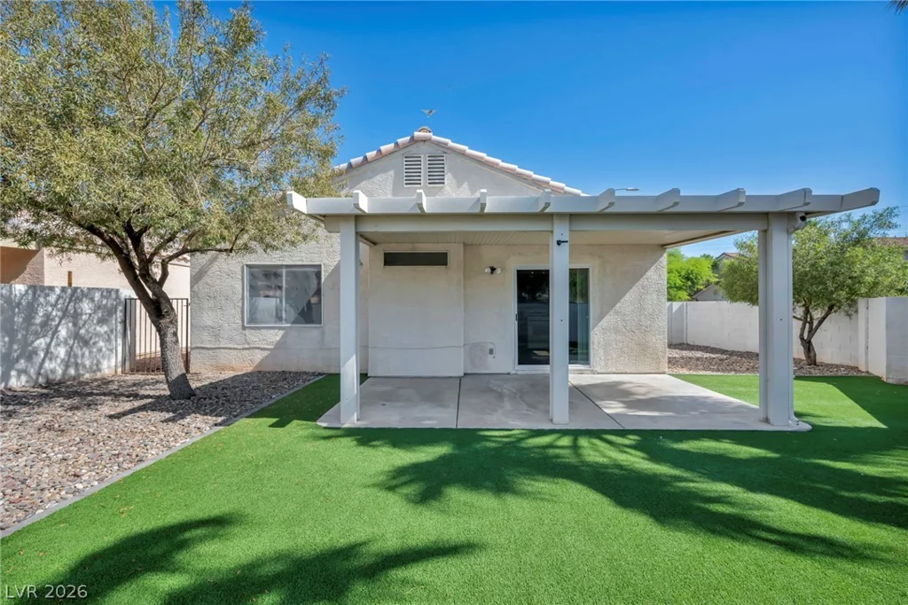 8201 Cactus Root, Las Vegas, NV 89129