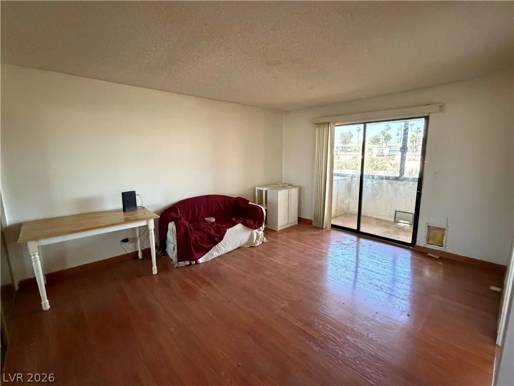 2080 Karen, Las Vegas, NV 89169