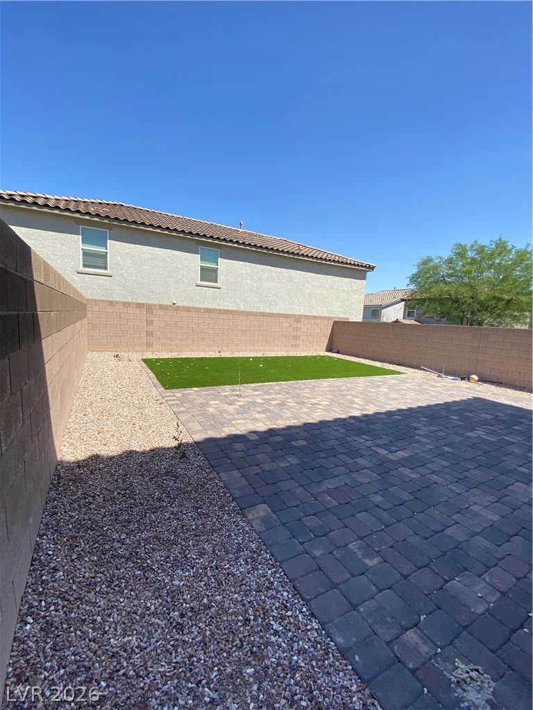 8216 Lantana Springs, Las Vegas, NV 89113