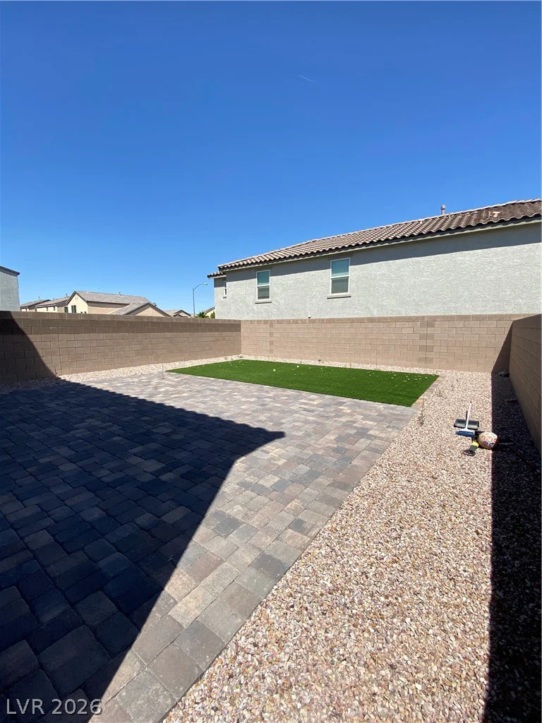 8216 Lantana Springs, Las Vegas, NV 89113