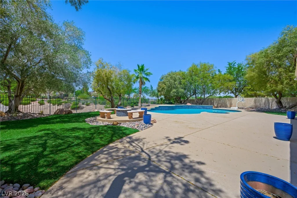 1517 Ravanusa, Henderson, NV 89052