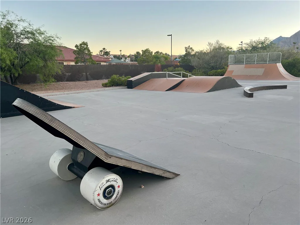 3709 Dorrington, Las Vegas, NV 89129