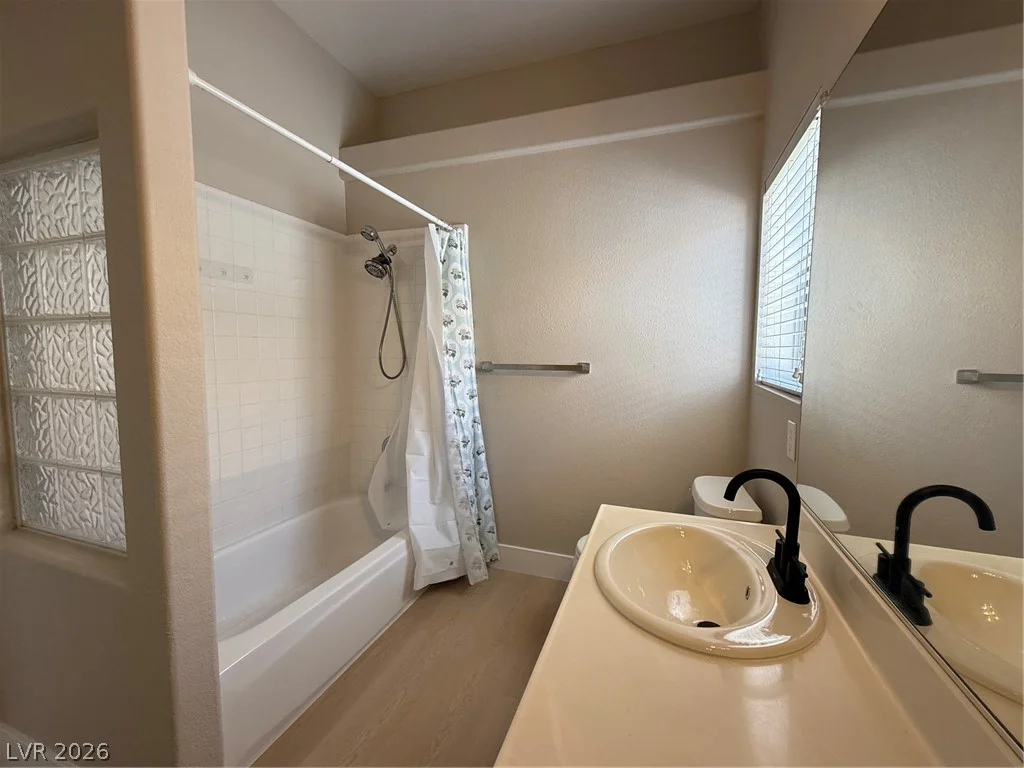3709 Dorrington, Las Vegas, NV 89129