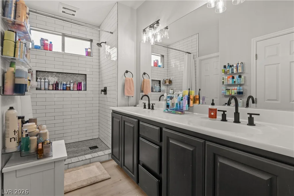 7648 Belhurst, Las Vegas, NV 89113