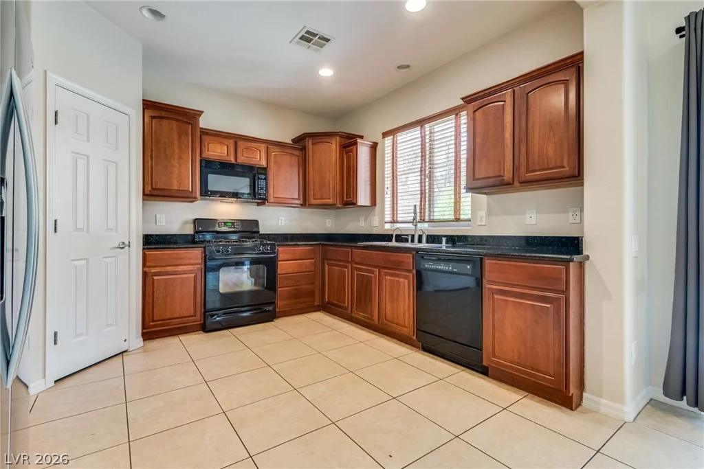 11824 Orense, Las Vegas, NV 89138