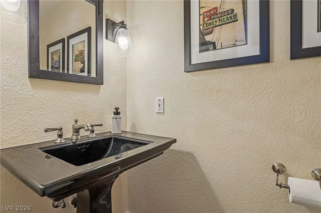 5875 Post, Las Vegas, NV 89118