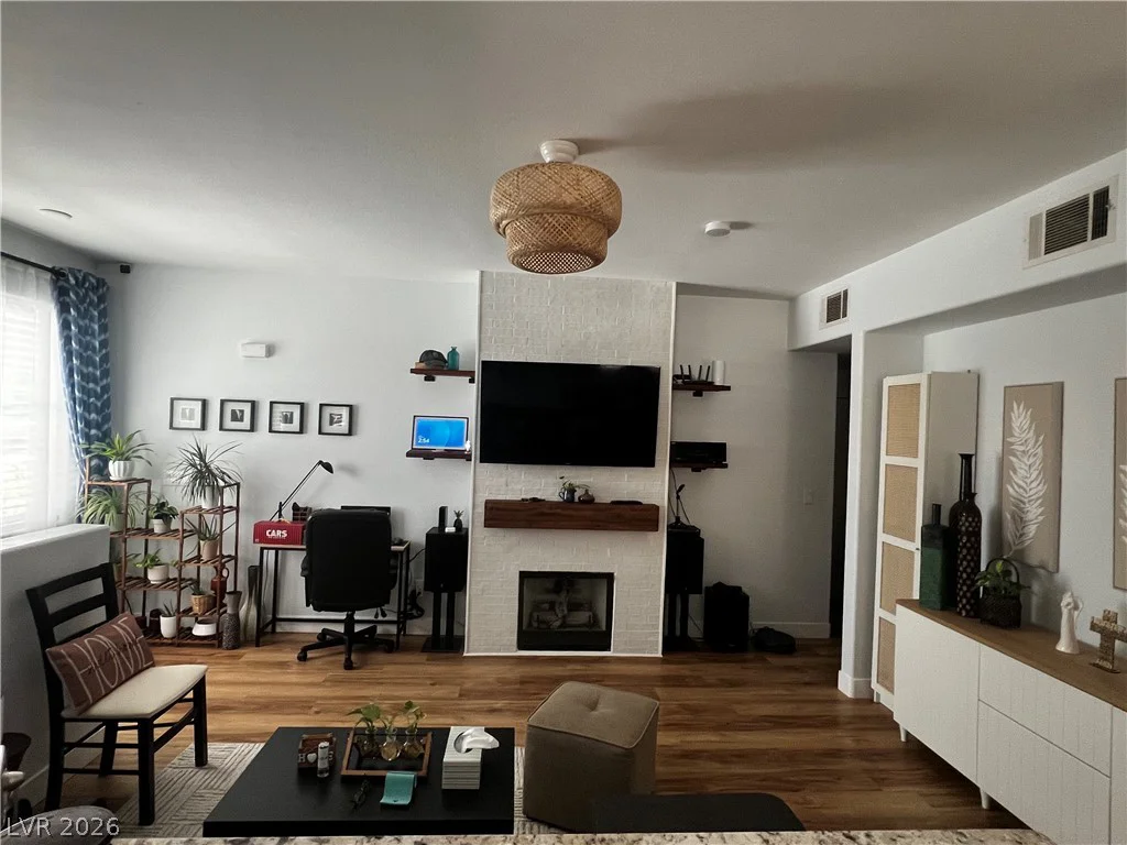 9050 Warm Springs, Las Vegas, NV 89148