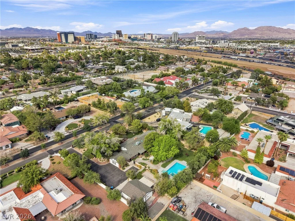2001 Silver, Las Vegas, NV 89102