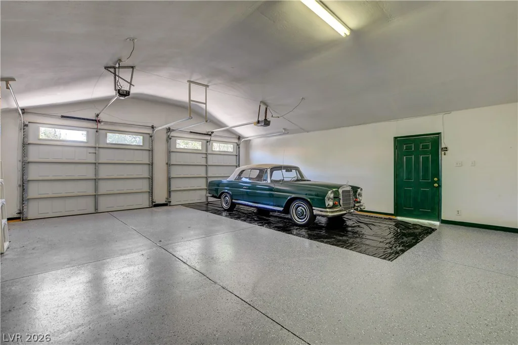 2001 Silver, Las Vegas, NV 89102