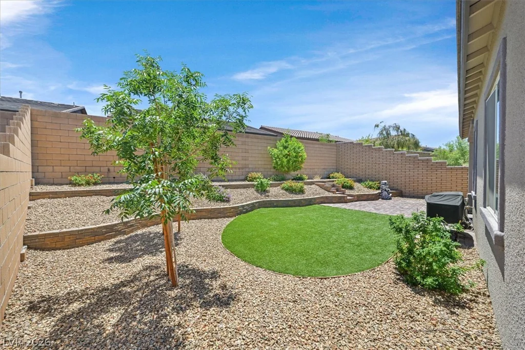 548 Comodo, Henderson, NV 89011