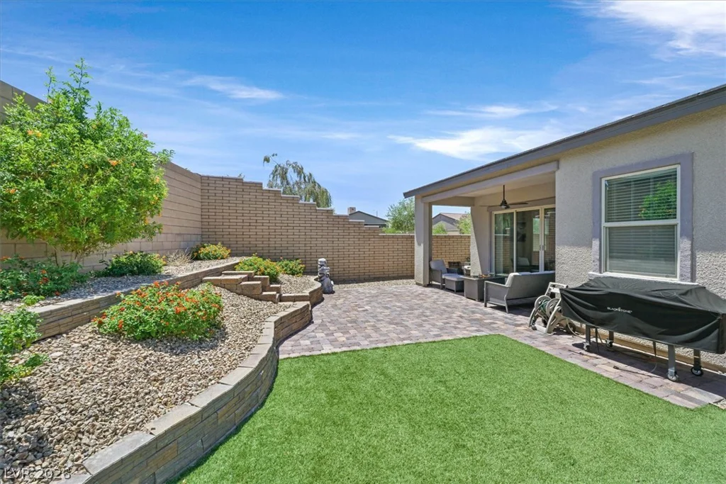 548 Comodo, Henderson, NV 89011