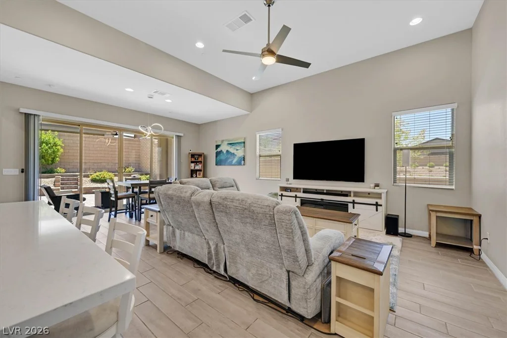 548 Comodo, Henderson, NV 89011