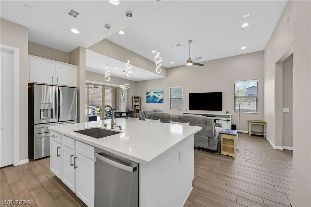 548 Comodo, Henderson, NV 89011