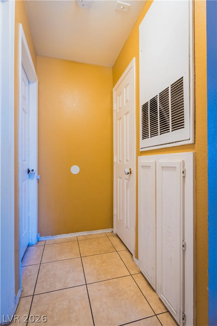 2124 Willowbury, Las Vegas, NV 89108
