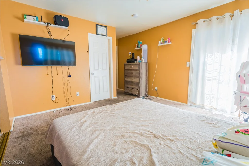 2124 Willowbury, Las Vegas, NV 89108