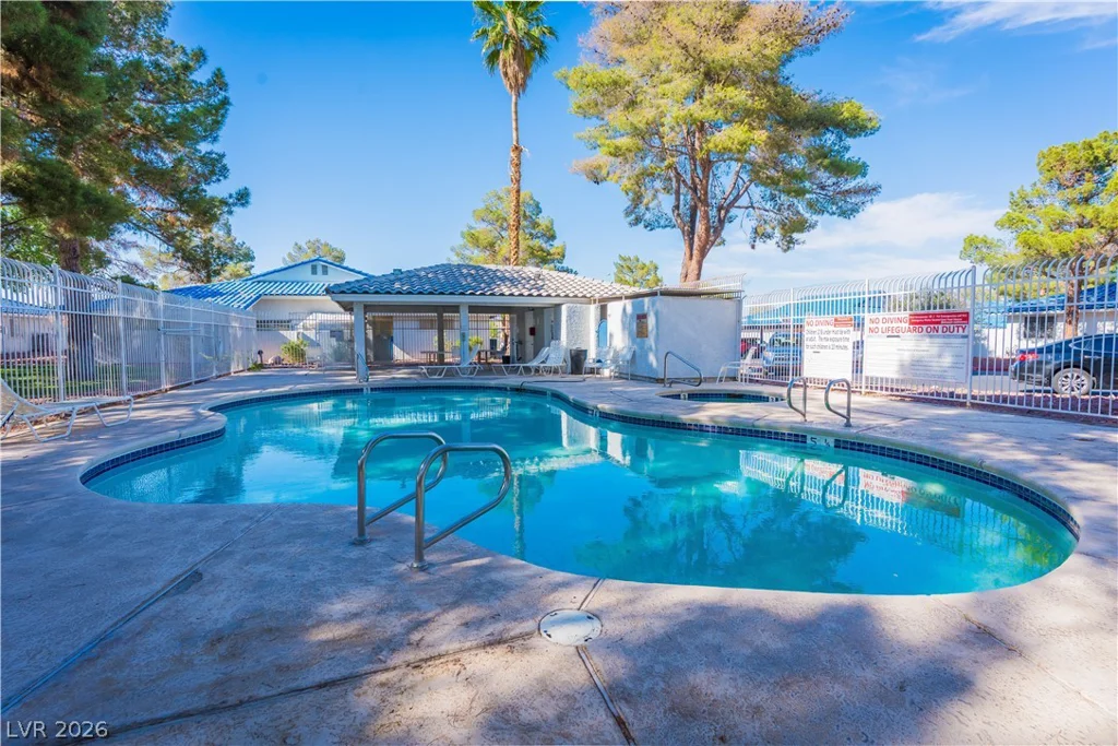2124 Willowbury, Las Vegas, NV 89108