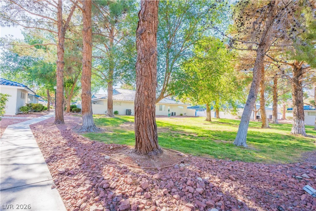 2124 Willowbury, Las Vegas, NV 89108