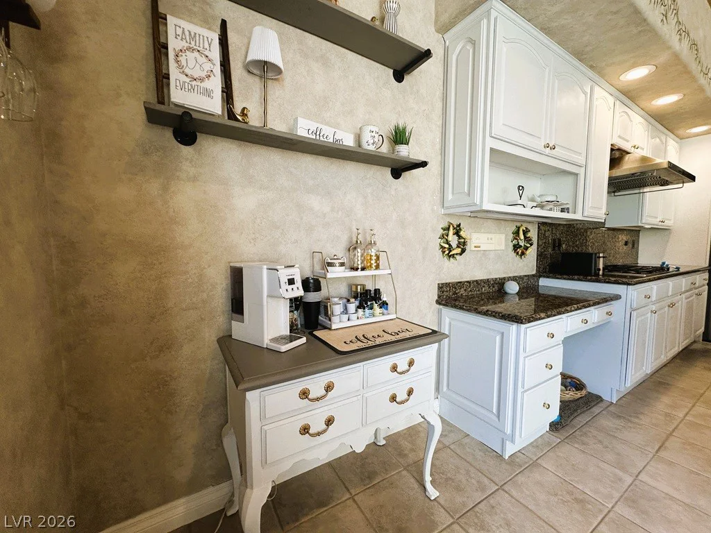 27 Via Paradiso, Henderson, NV 89011