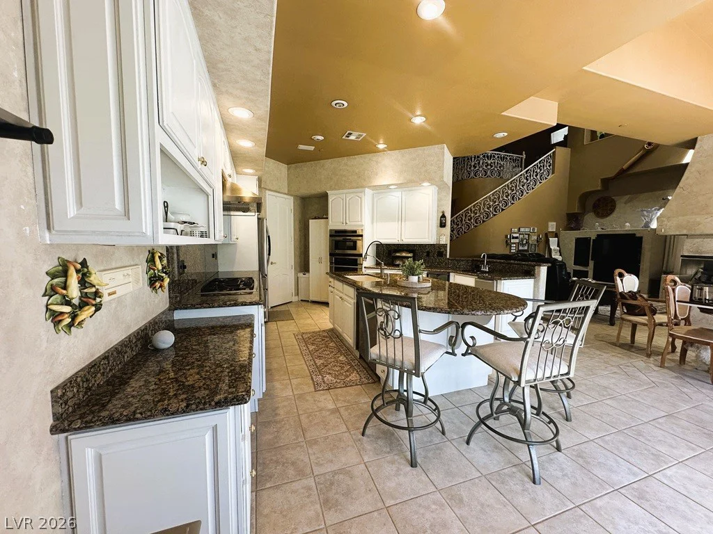 27 Via Paradiso, Henderson, NV 89011