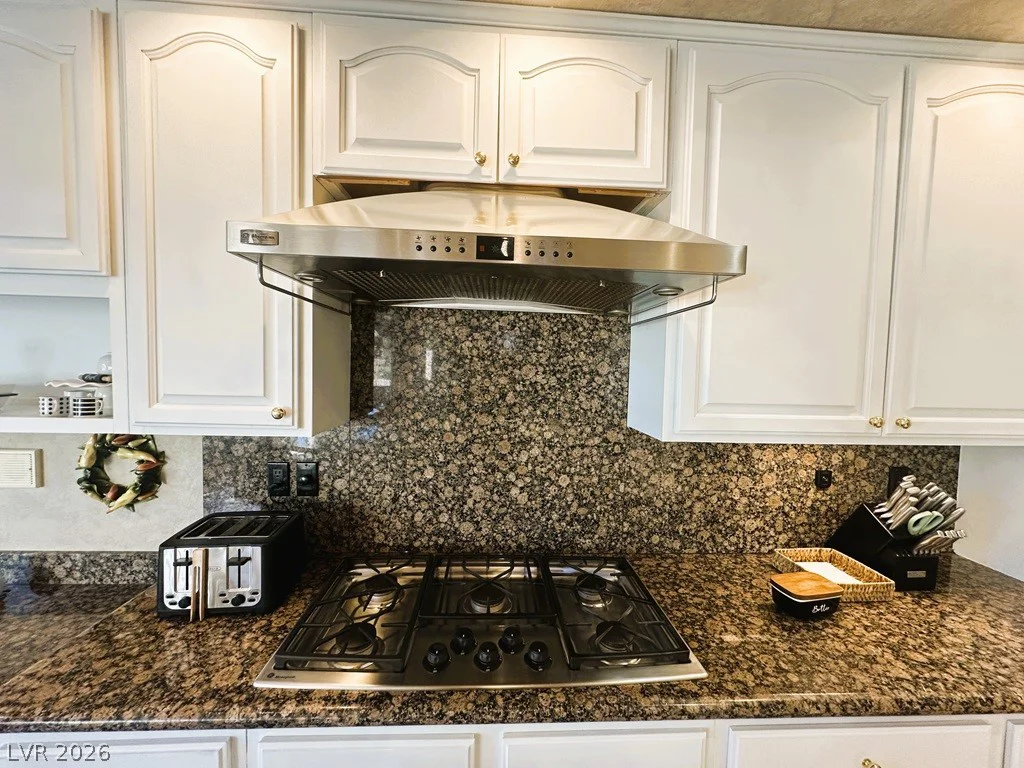 27 Via Paradiso, Henderson, NV 89011