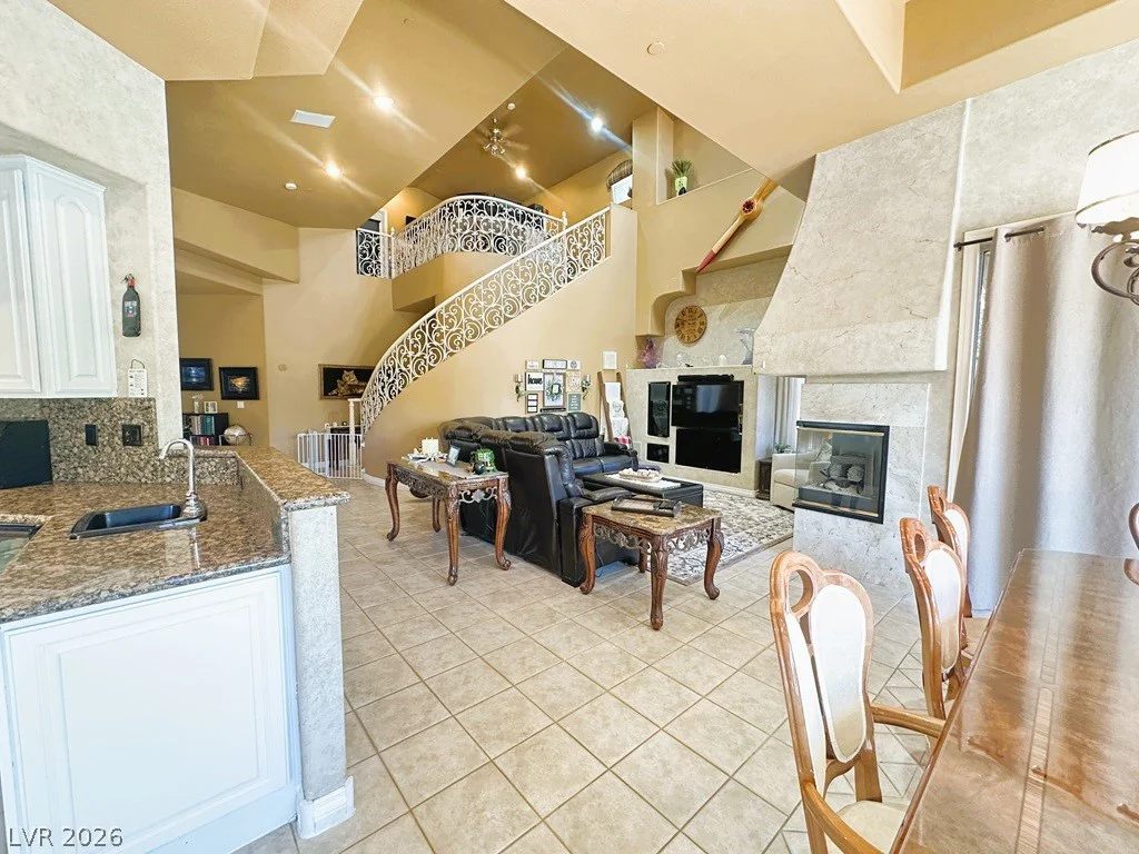 27 Via Paradiso, Henderson, NV 89011