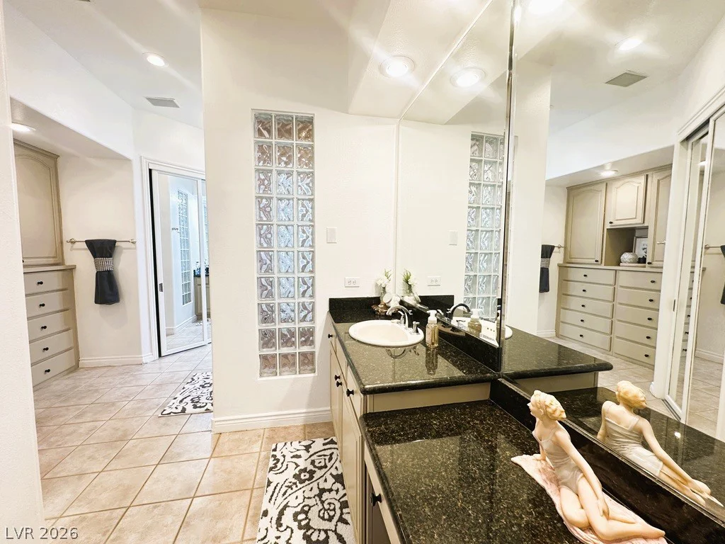 27 Via Paradiso, Henderson, NV 89011