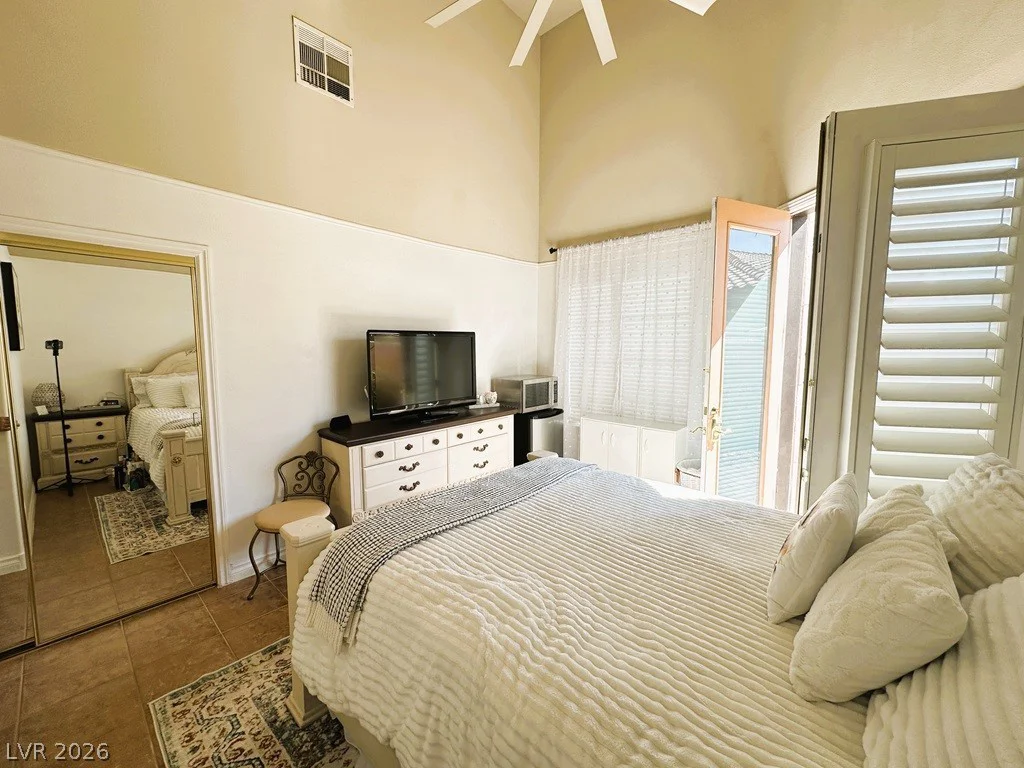 27 Via Paradiso, Henderson, NV 89011