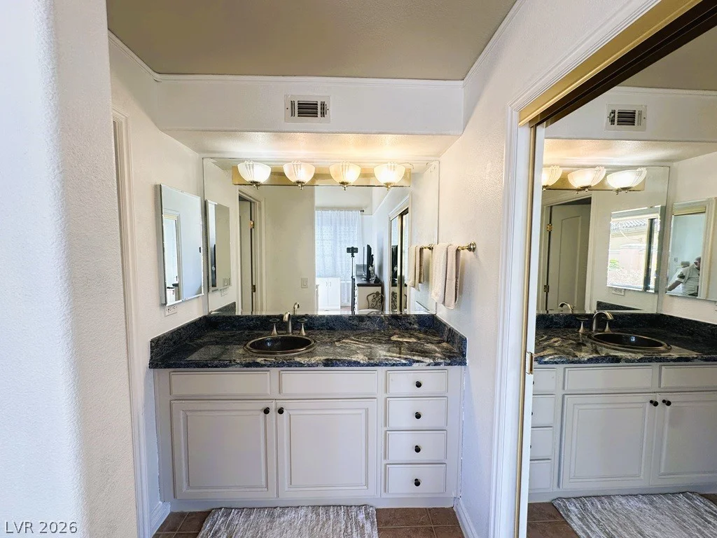 27 Via Paradiso, Henderson, NV 89011
